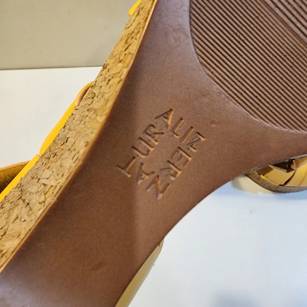 NATURALIZER Cynthia Leather Yellow Strappy Wedge Kork Sandals 8.5M